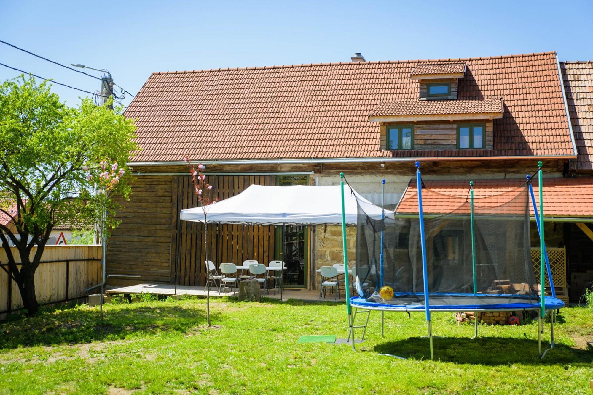 Hotel Valaszut Fogado à Păuleni-Ciuc Extérieur photo